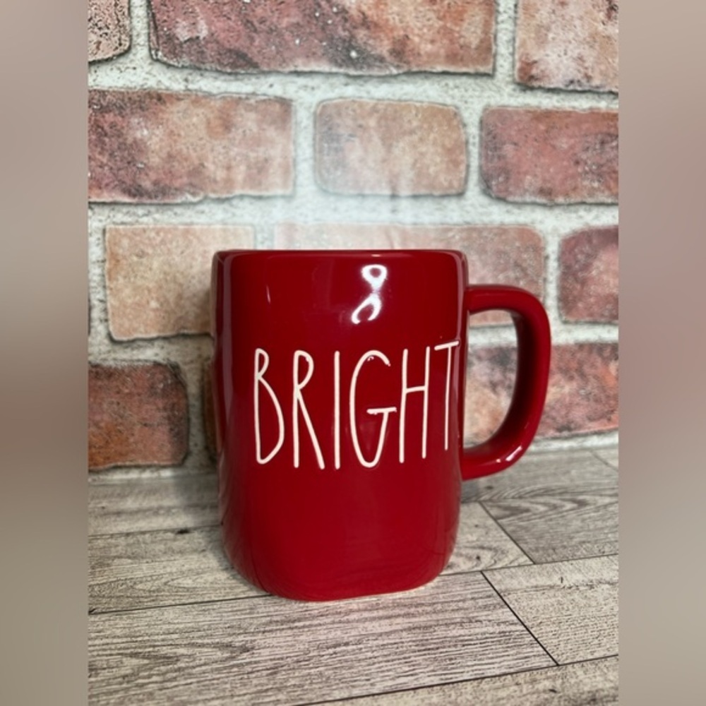 NWOT Rae Dunn red Christmas Holiday mug BRIGHT
